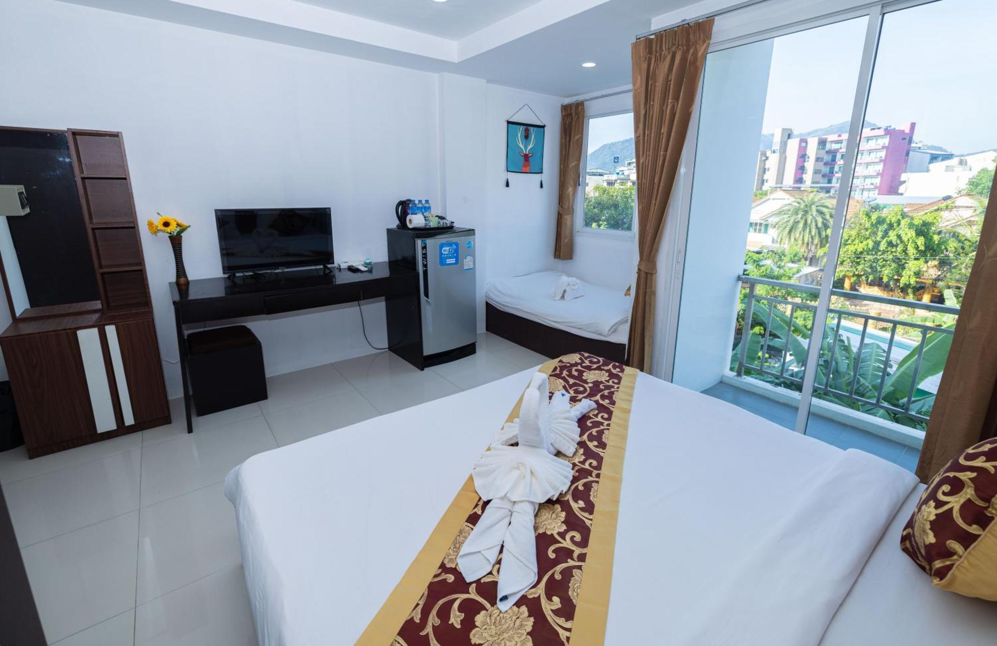 Happy 99 Guest House Patong Exterior photo