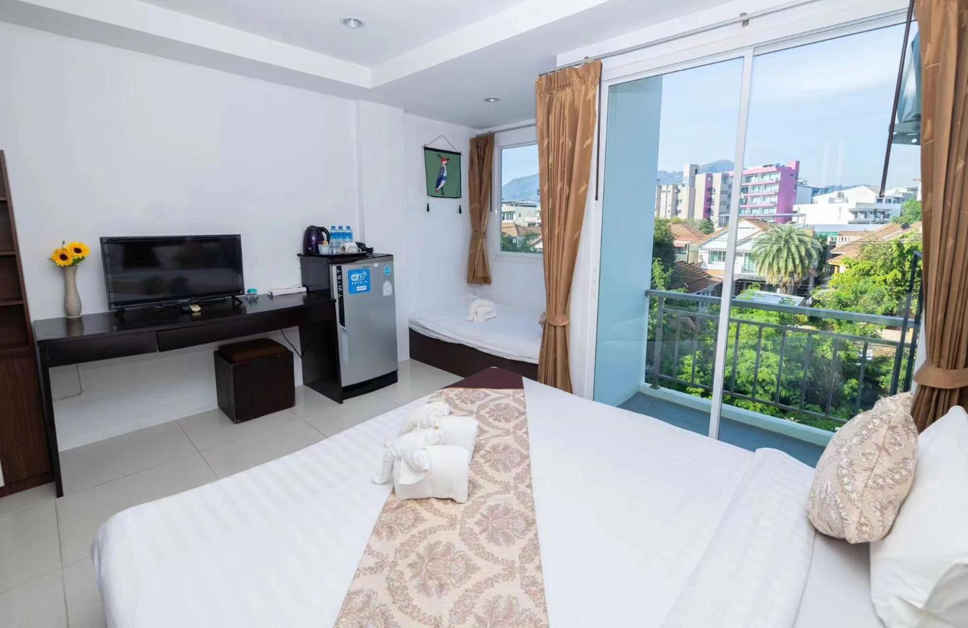 Happy 99 Guest House Patong Exterior photo
