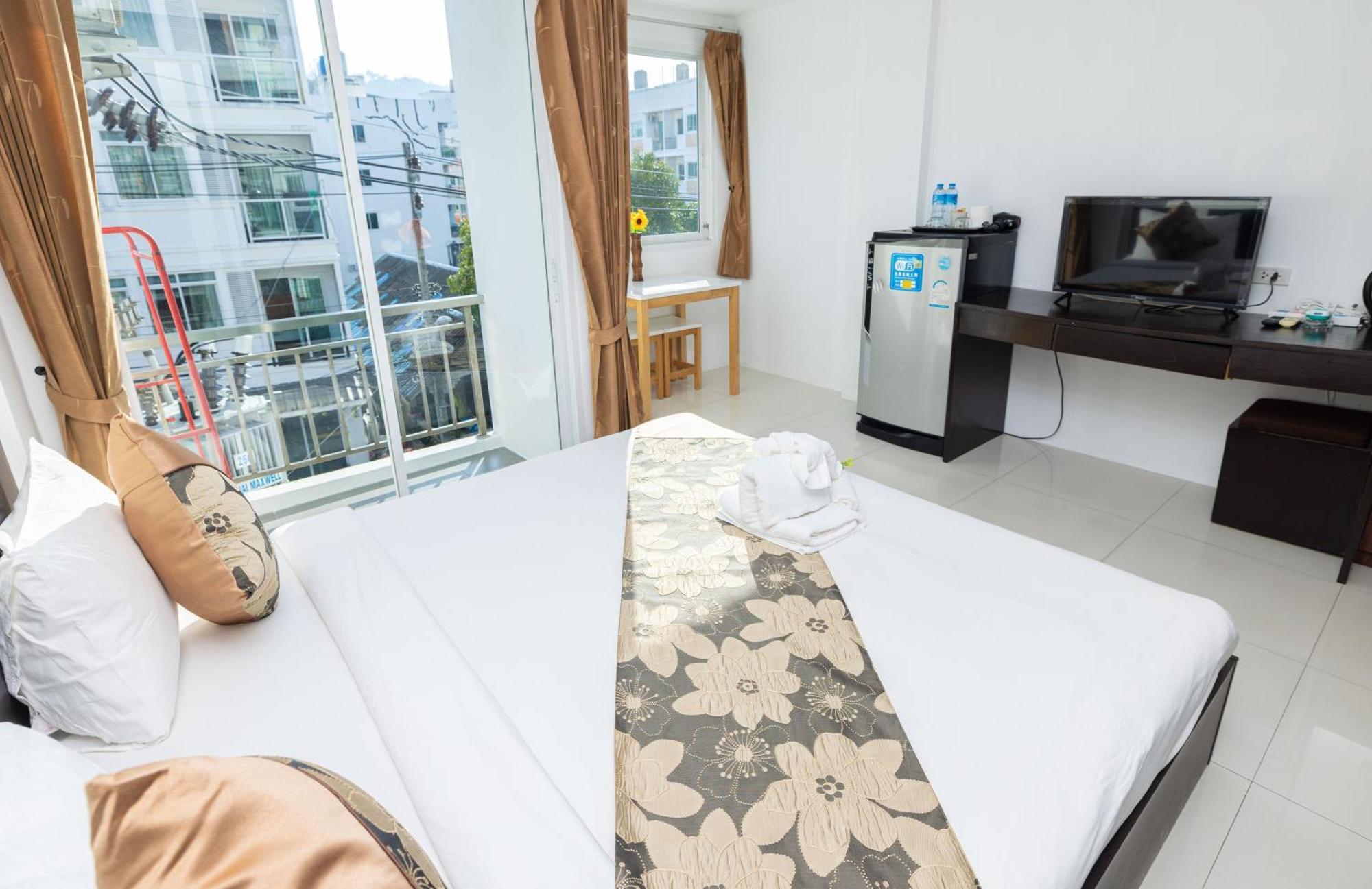 Happy 99 Guest House Patong Exterior photo