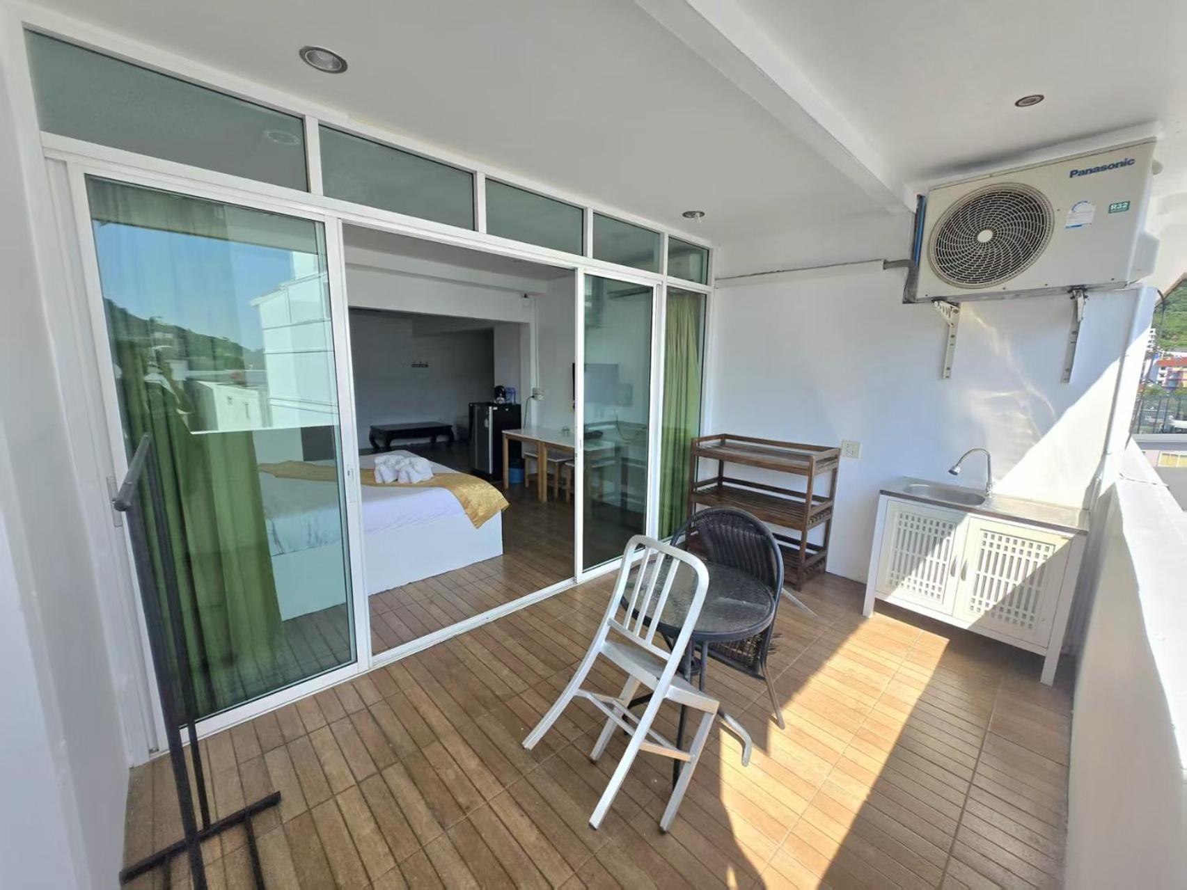 Happy 99 Guest House Patong Exterior photo